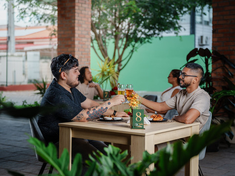 Le Den - Restaurant & Cafe