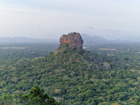 Rainbow Tours Sri Lanka-康提必去景点