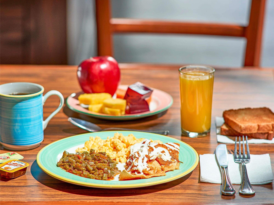 宜必思蒙特雷机场酒店主图