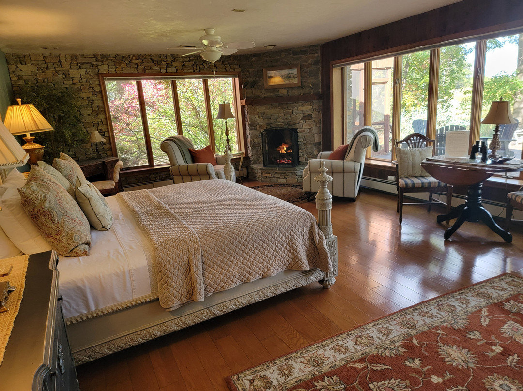The Inn at White Oak主图