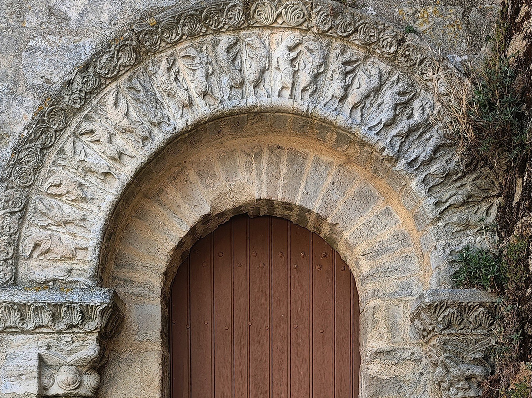 Eglise Sainte-Croix-Parthenay必去景点