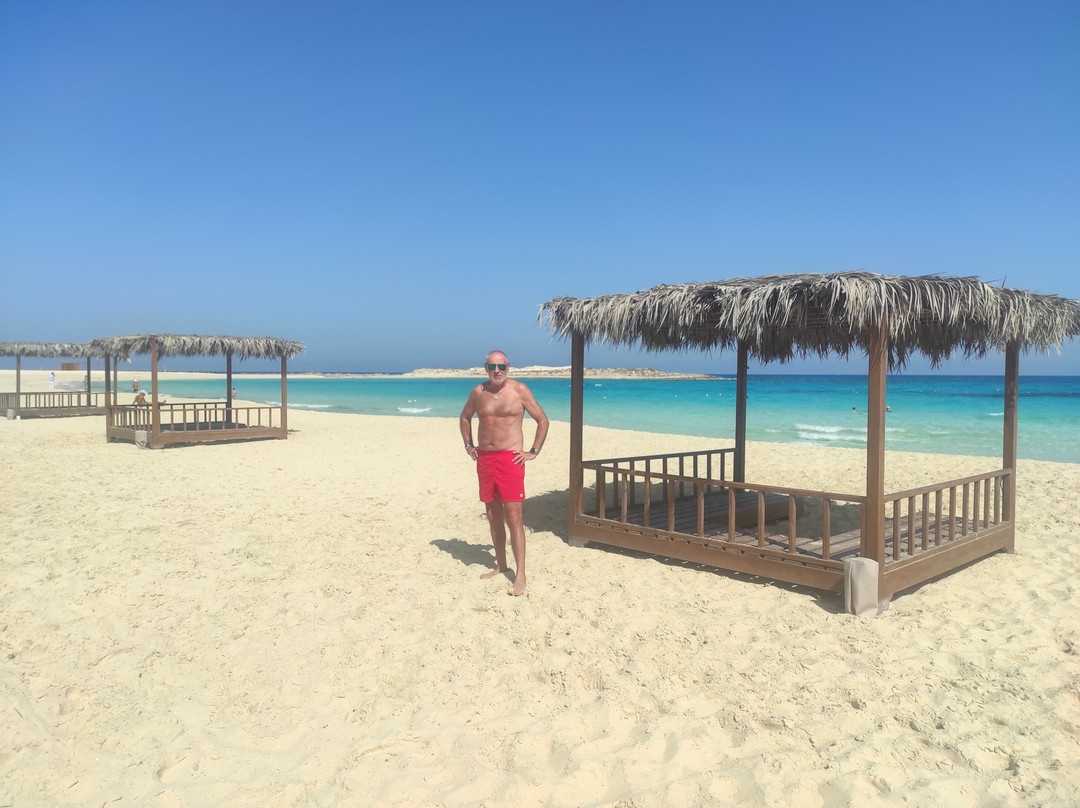 JAZ Neo Almazino, Almaza Bay主图