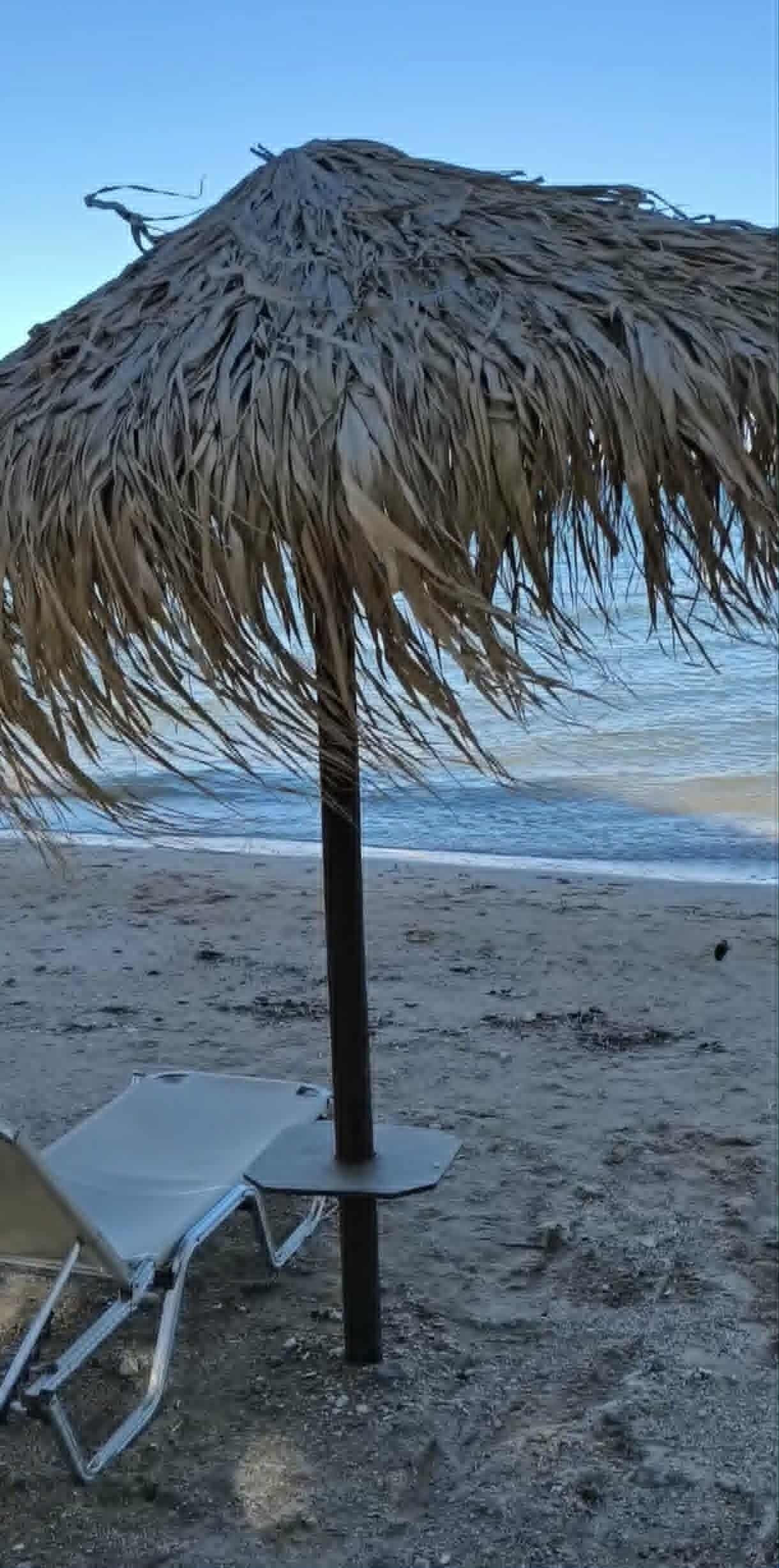 Mitsis Messonghi-泳池