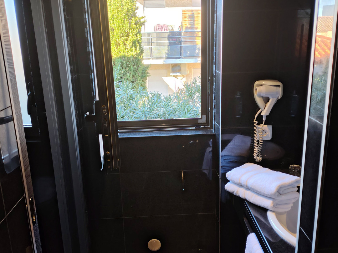 Brit Htel Porte d'Espagne主图