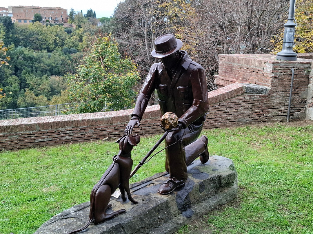 Rocca Federico II-圣米尼亚托必去景点