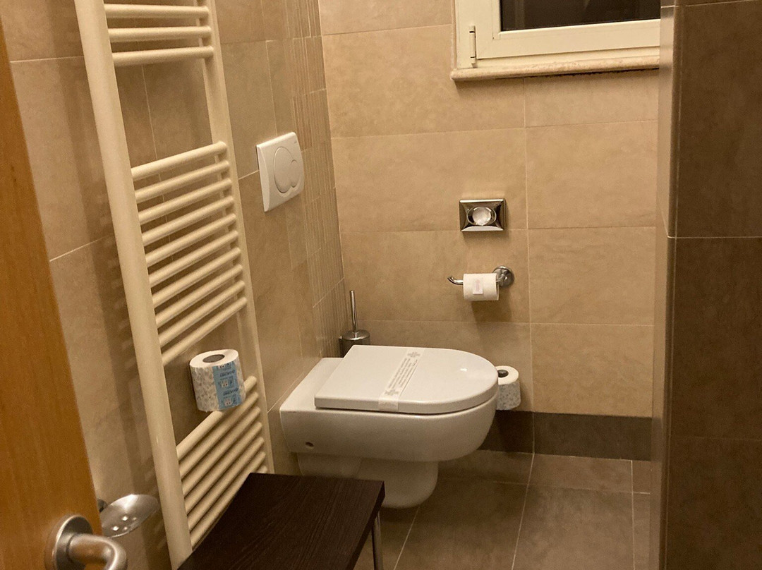 尹朋里亚酒店主图