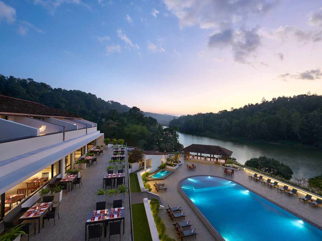 康提肉桂城堡酒店