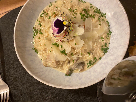 Sous Les Tilleuls主图