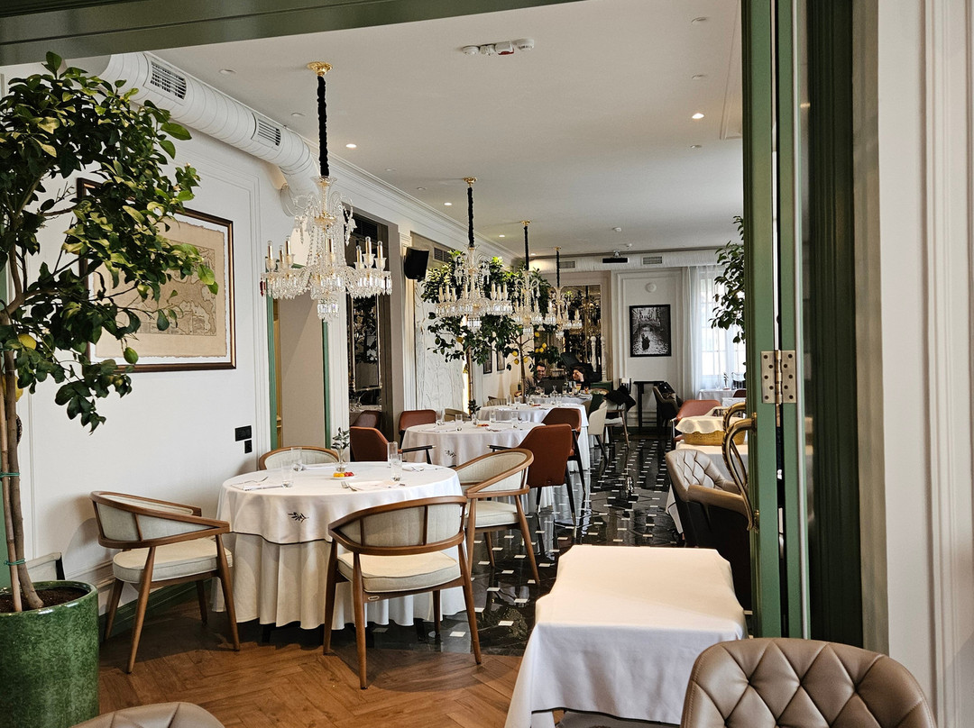 Luciano Restaurant