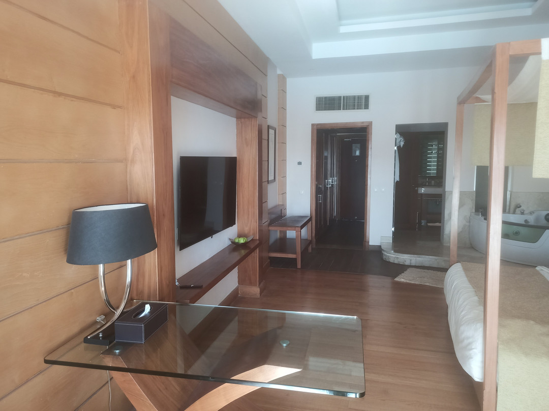 Royal Savoy Hotel主图