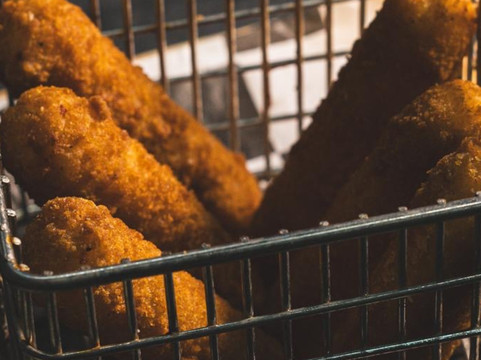 Pa'l Antojo Alitas y Costillas