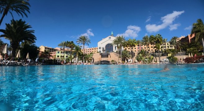 R2 Rio Calma Hotel & Spa & Conference-泳池