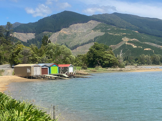 Queen Charlotte Drive-皮克顿必去景点