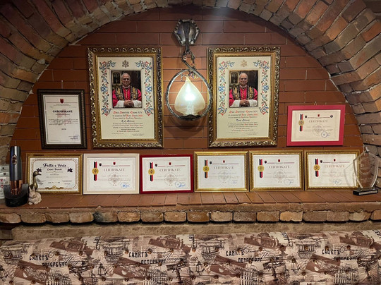 阿尔巴尼亚餐馆和美食-Kantina Binjaket Winery Binjaket