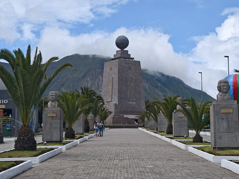 Mitad del Mundo-皮钦查省 圣安东尼奥镇必去景点