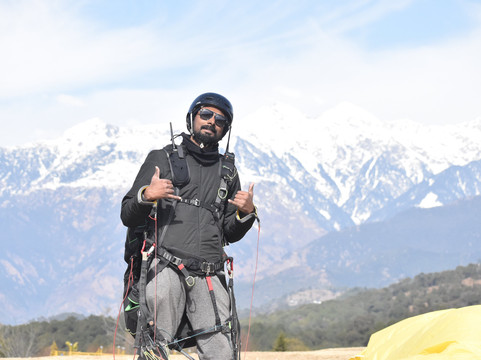 Skylark School of Paragliding-Bir必去景点