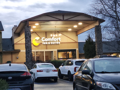 阿什兰舒适套房酒店主图