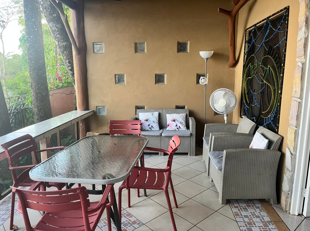 希门尼斯小屋酒店主图