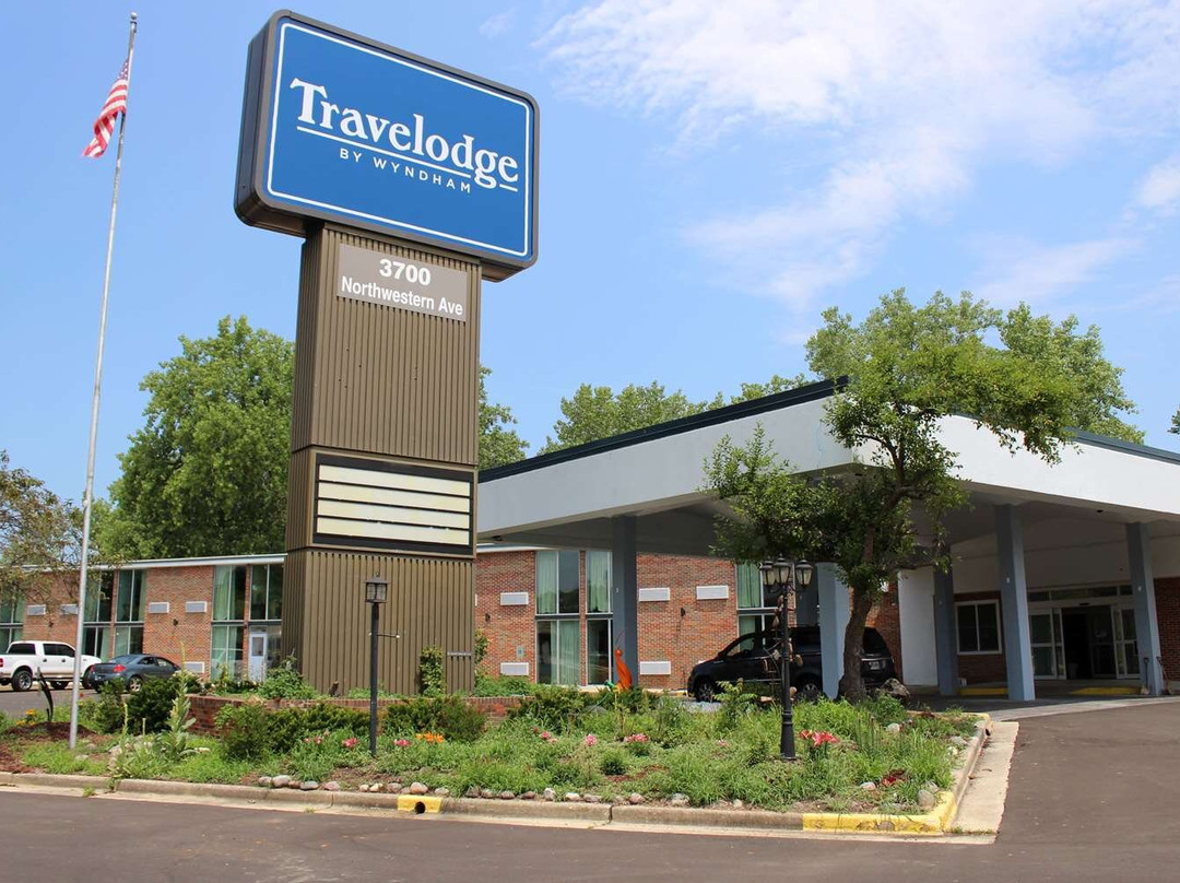 拉辛 - Travelodge by Wyndham 水畔酒店