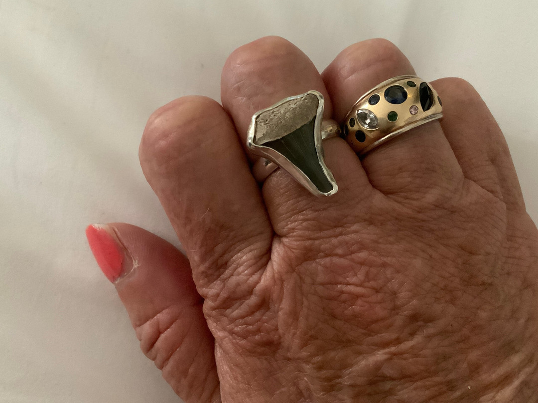 Lotus Leaf Fine Arts & Jewellery-Cam Chau必去景点