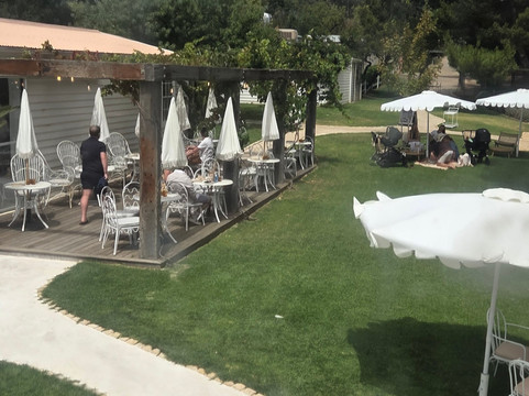 Down The Rabbit Hole Wines - Cellar Door & Restaurant-麦克拉伦谷必去景点