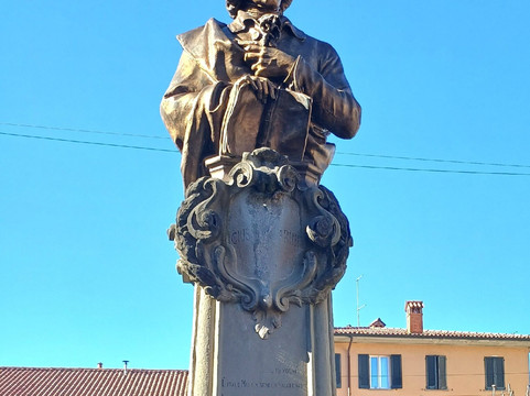 Monumento a Giuseppe Parini-Bosisio Parini必去景点