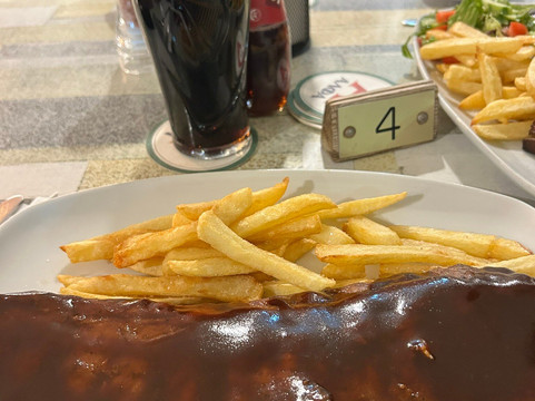 Telys Inn Bar & Restaurant