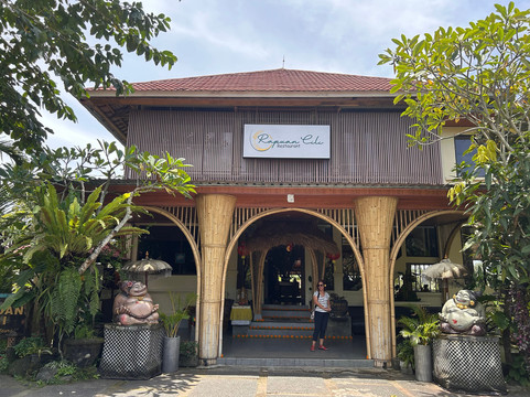 苏卡瓦提艺术市场-吉安雅必去景点