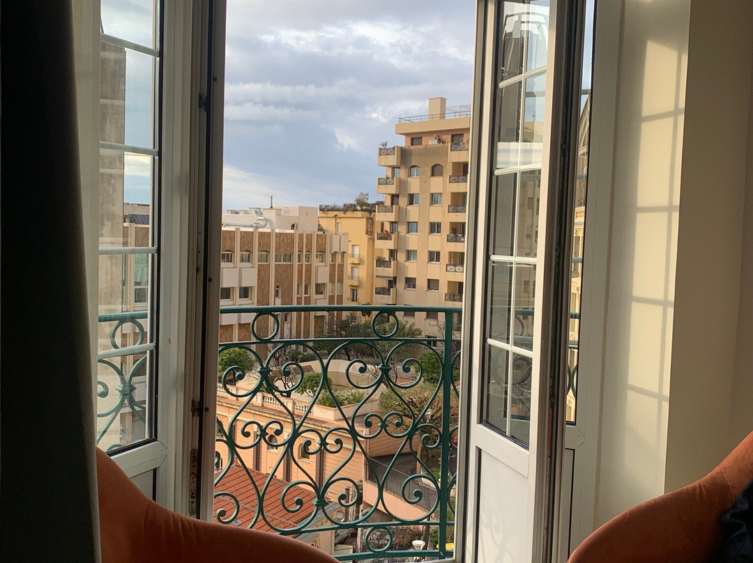 奥林匹亚酒店主图