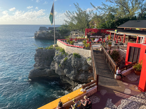 Island Turf Tours-内格里尔必去景点