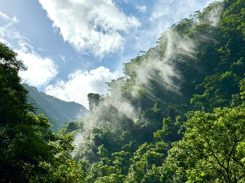 Tahiti Safari Expedition-阿鲁埃必去景点