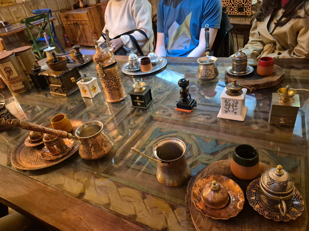 猫头鹰洞酒店主图