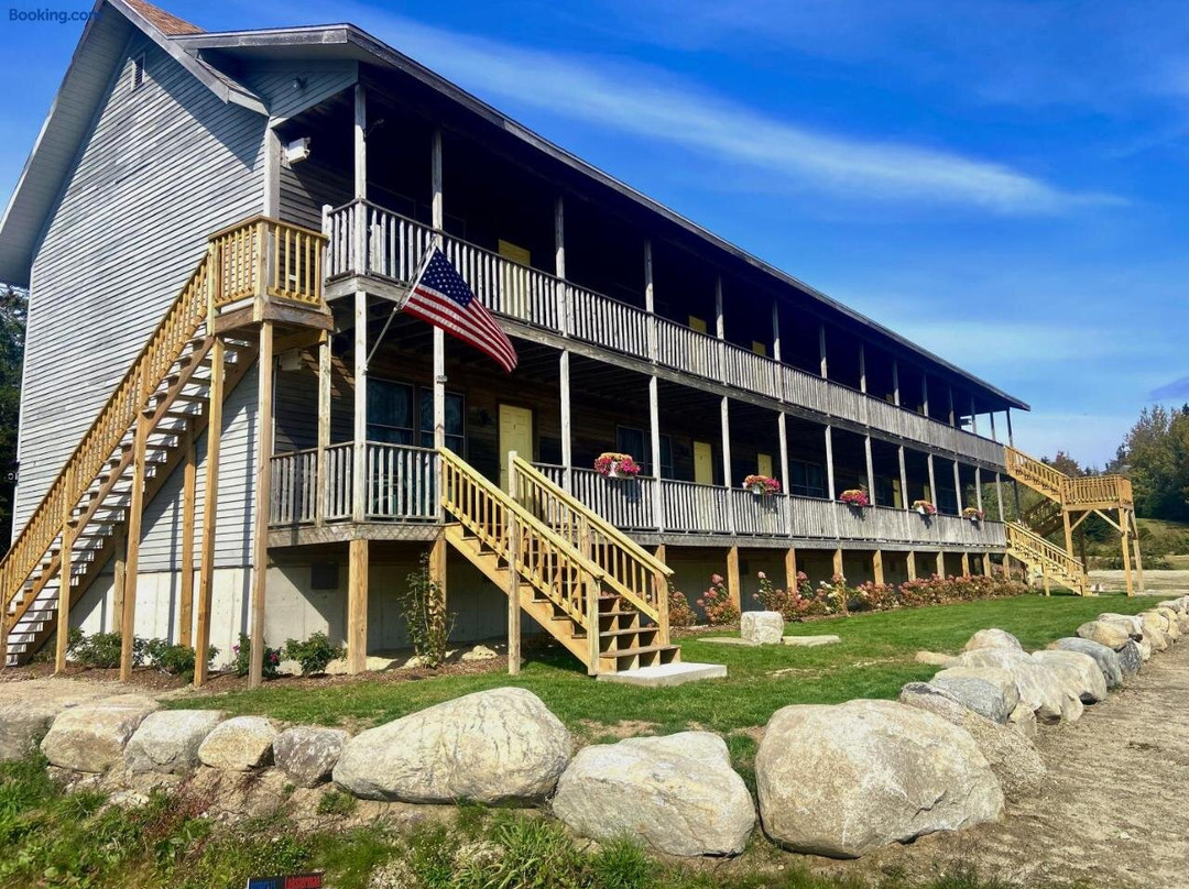 Eggemoggin Reach Inn