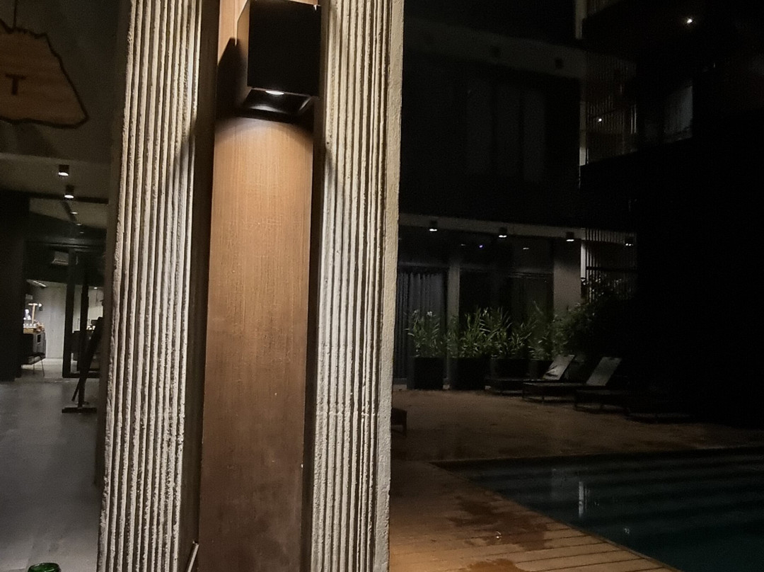 有趣的狮子酒店-爱妮岛主图