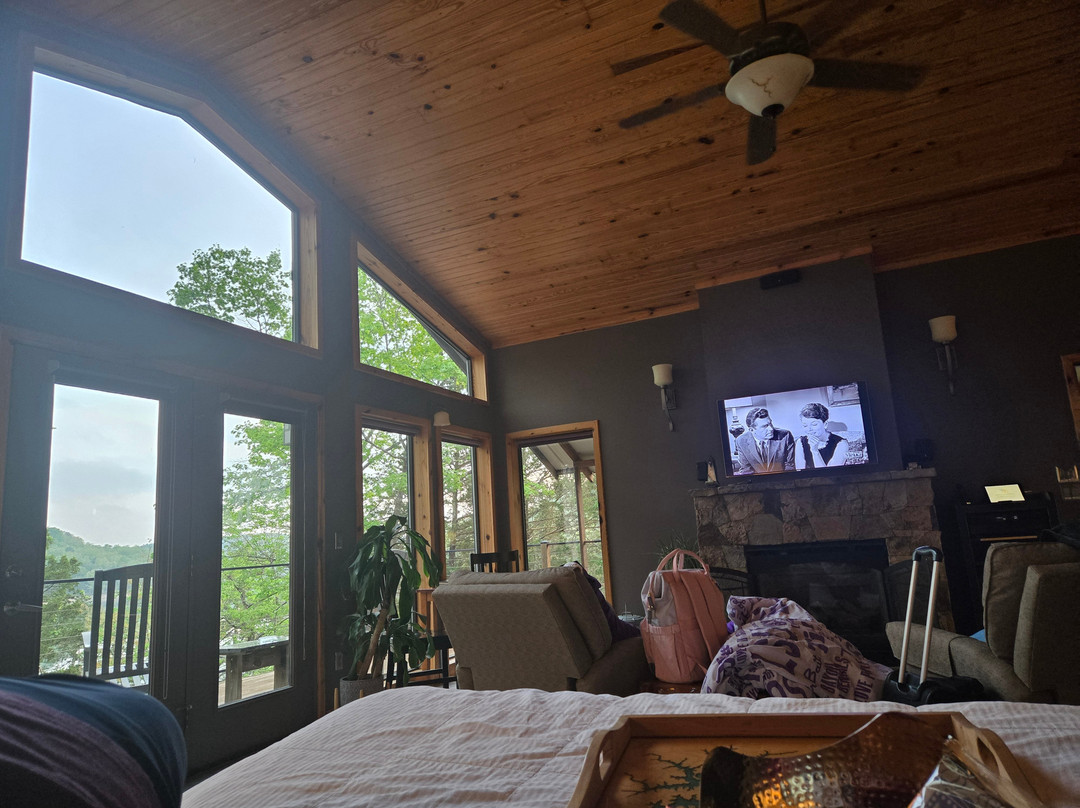海狸湖畔小屋酒店 - 仅供伴侣入住度假屋主图