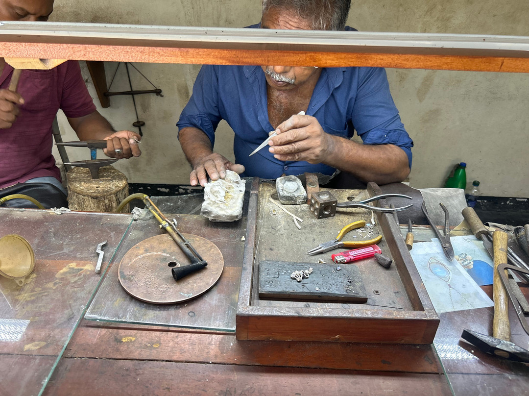 Moonstone Mines and Gem Palace-Ambalangoda必去景点