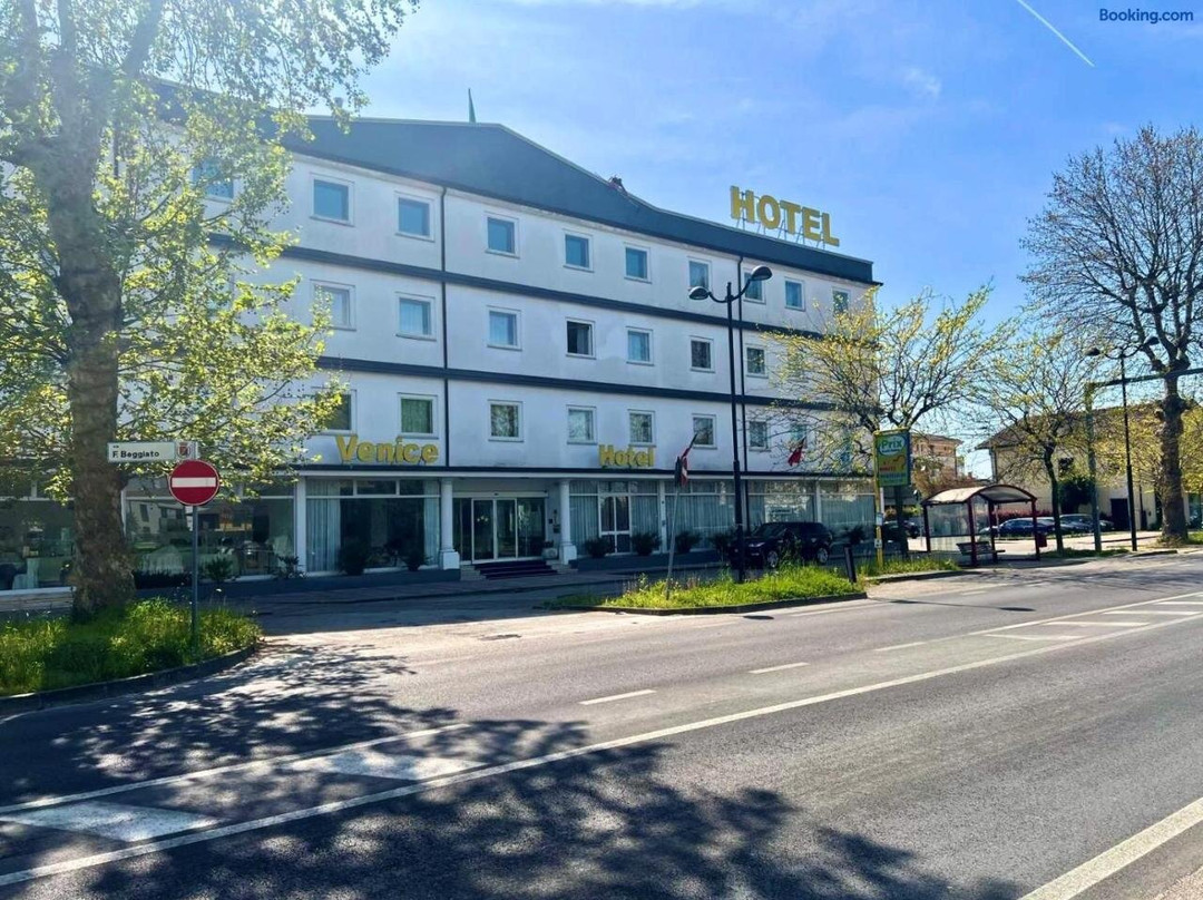 Venice Hotel con Colonnine Elettriche
