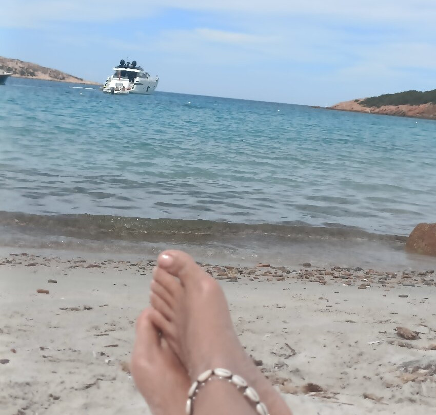 Spiaggia I Due Mari-拉马达莱娜必去景点