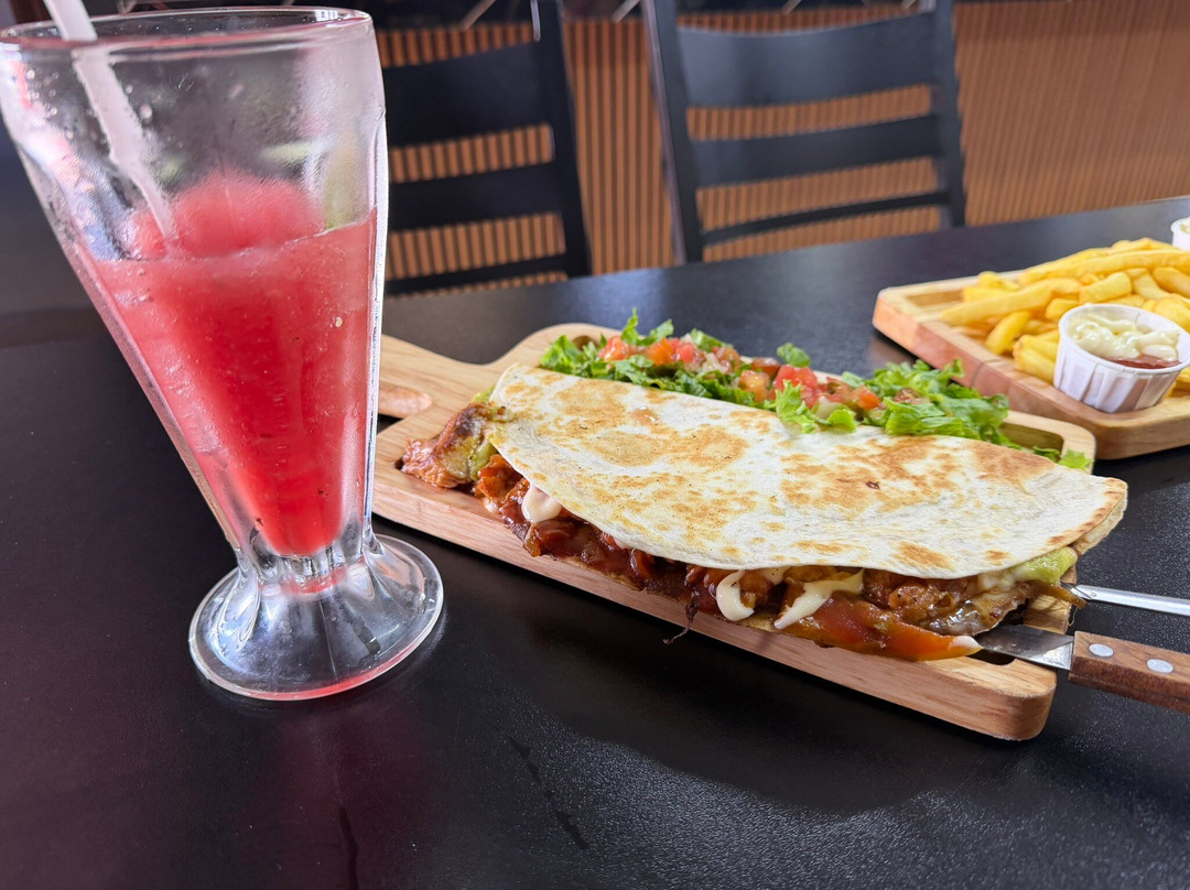 Artesanos Burger Club - Tamarindo