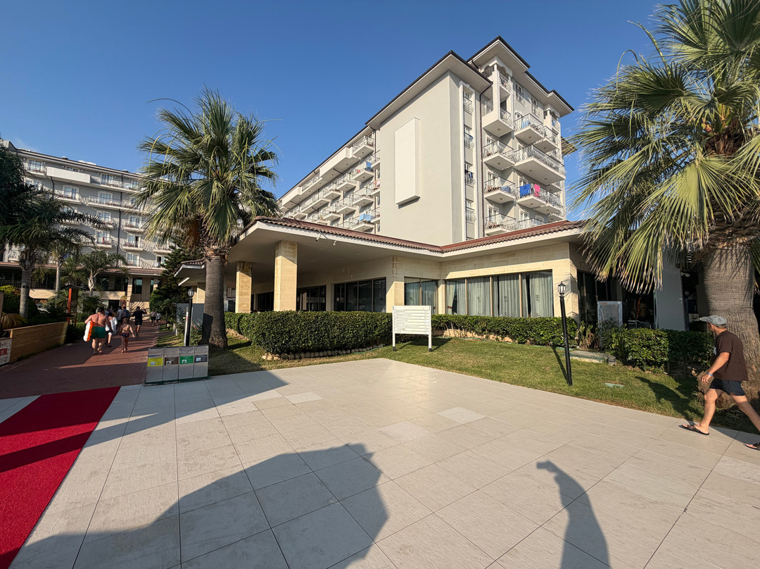 苏尼斯艾丽塔海滩SPA度假酒店主图