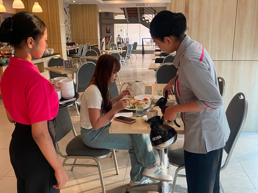 favehotel卡拉万酒店主图