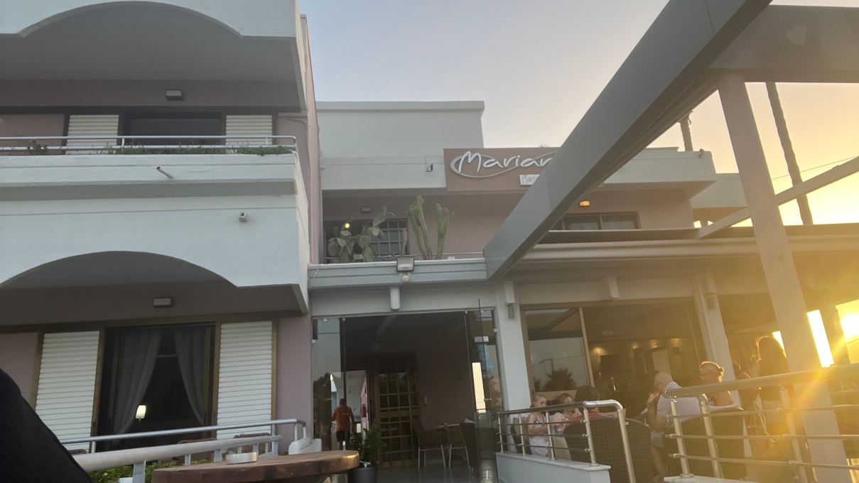 玛丽安娜酒店-旅行者