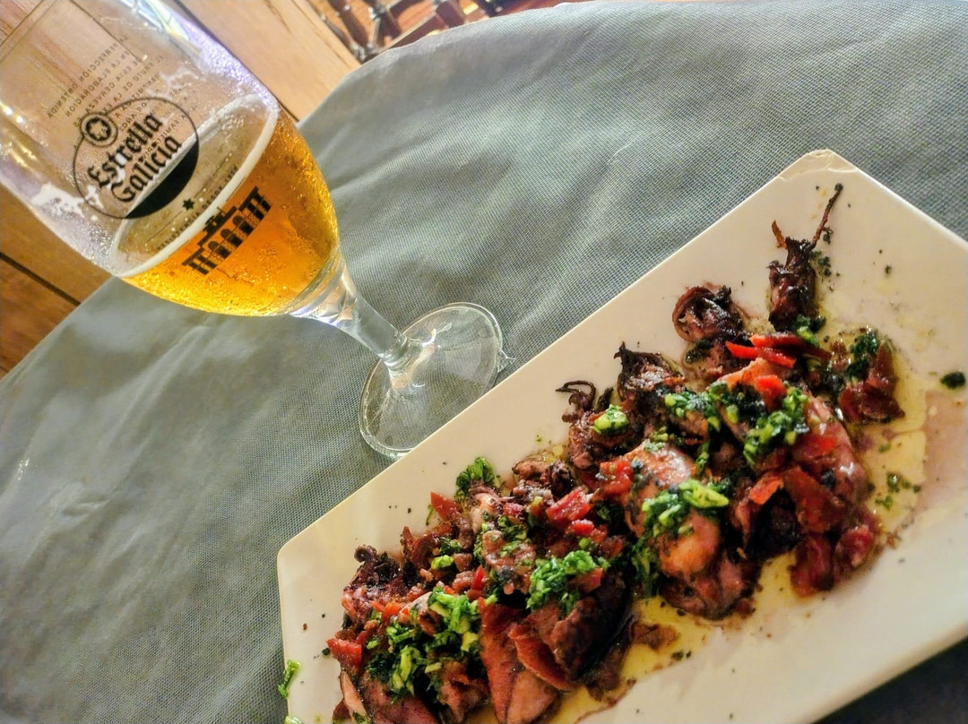 Tu Lugar Brasas y Tapas