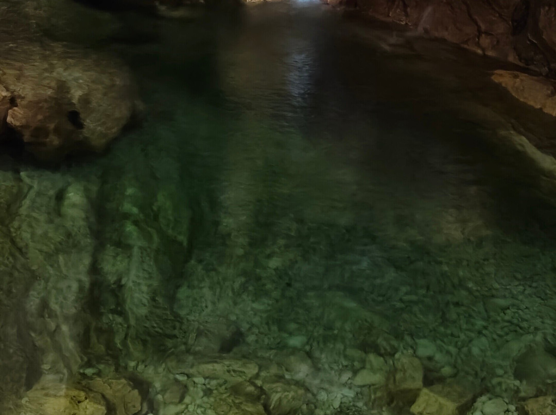 Grotte di Stiffe-San Demetrio ne' Vestini必去景点