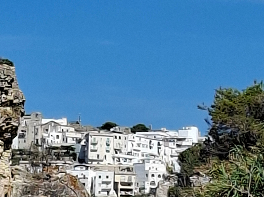 Baia Jalillo-佩斯基奇必去景点
