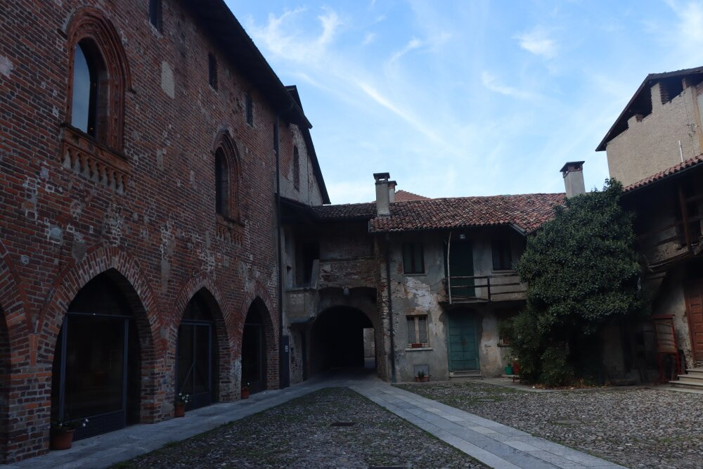 Corte del Doro-Castiglione Olona必去景点