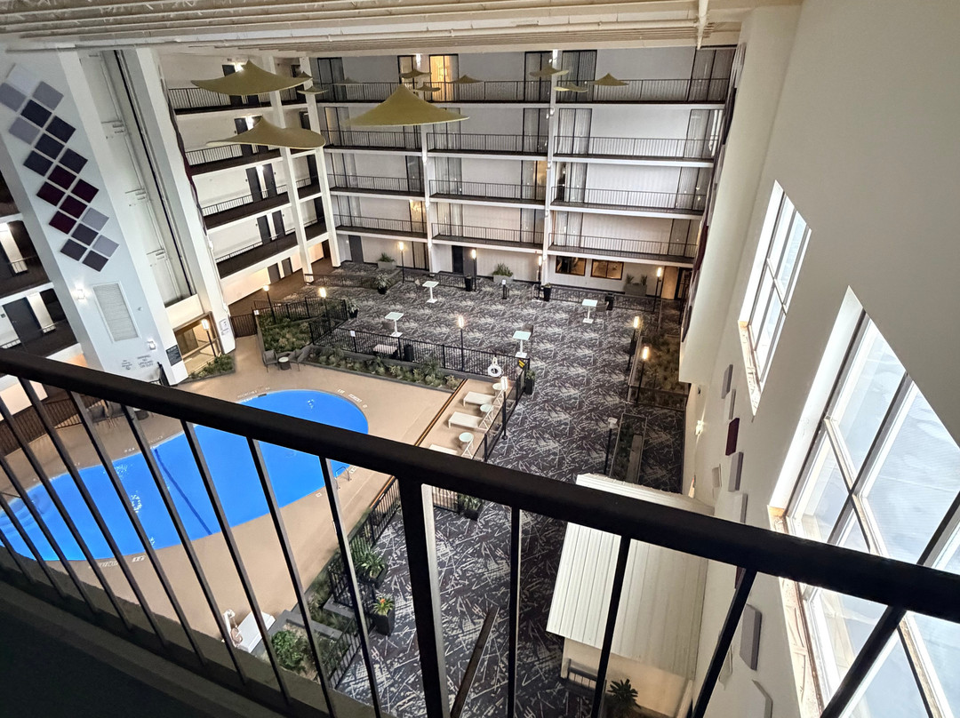 Holiday Inn 奥本指湖区主图