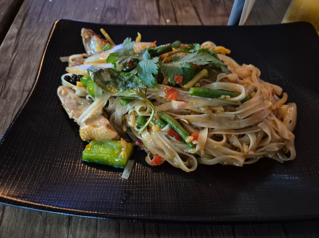 Thai At Crossroads Inn