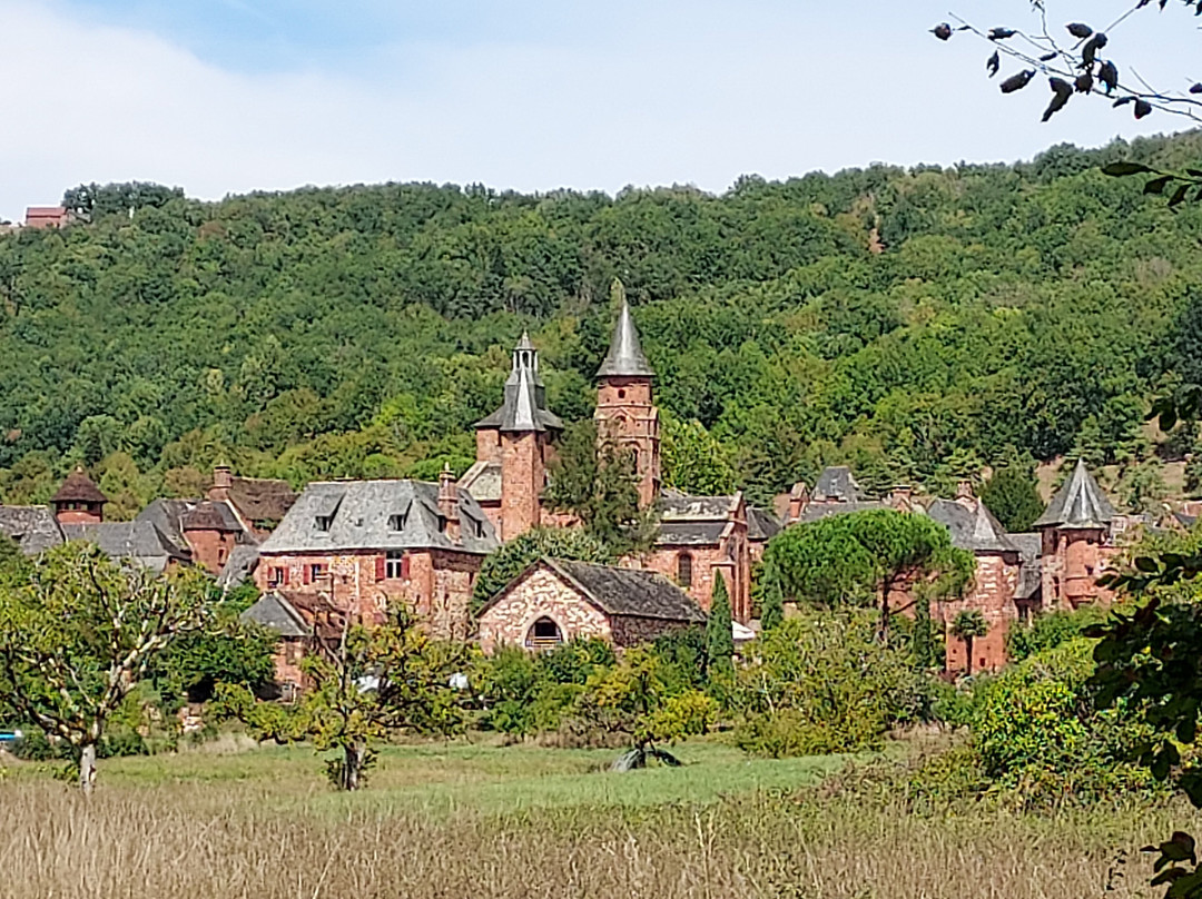 Église Saint-Pierre-Collonges-la-Rouge必去景点