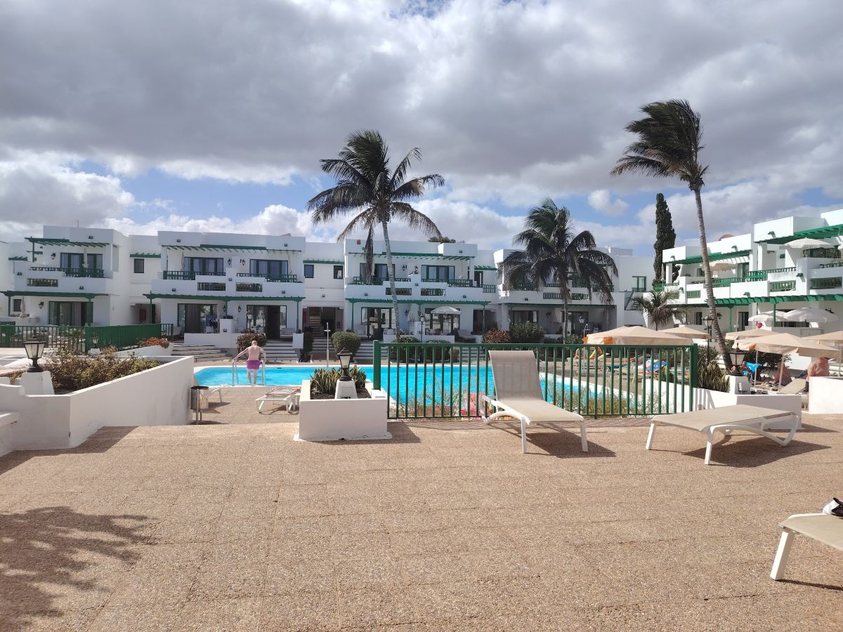 纳萨雷特公寓酒店-旅行者
